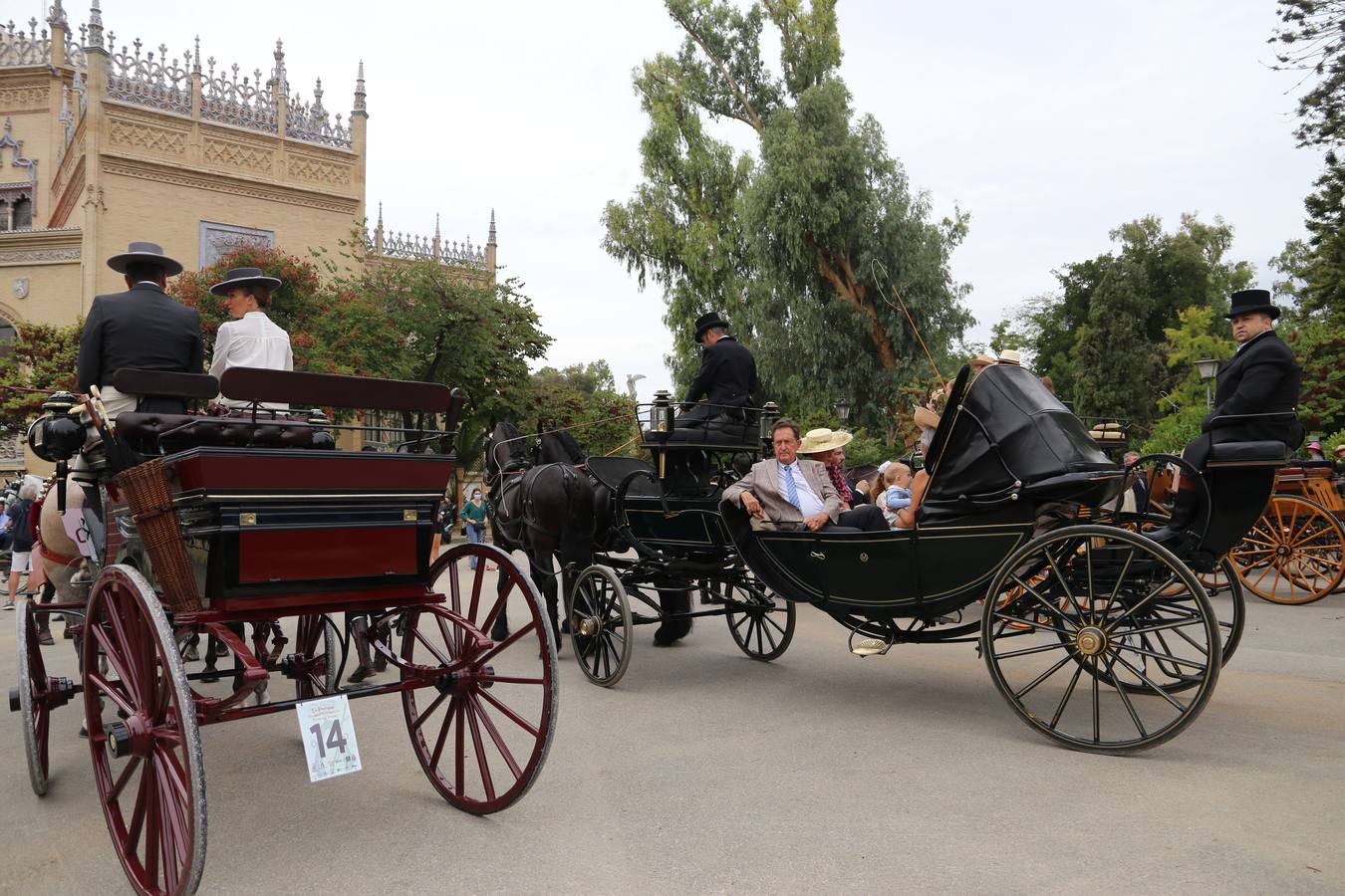 Paseo de carruajes por el Parque de María Luisa