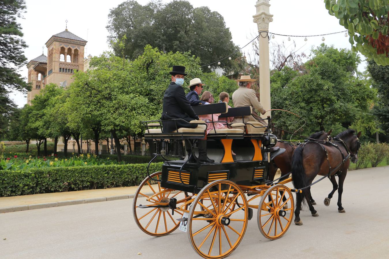 Paseo de carruajes por el Parque de María Luisa