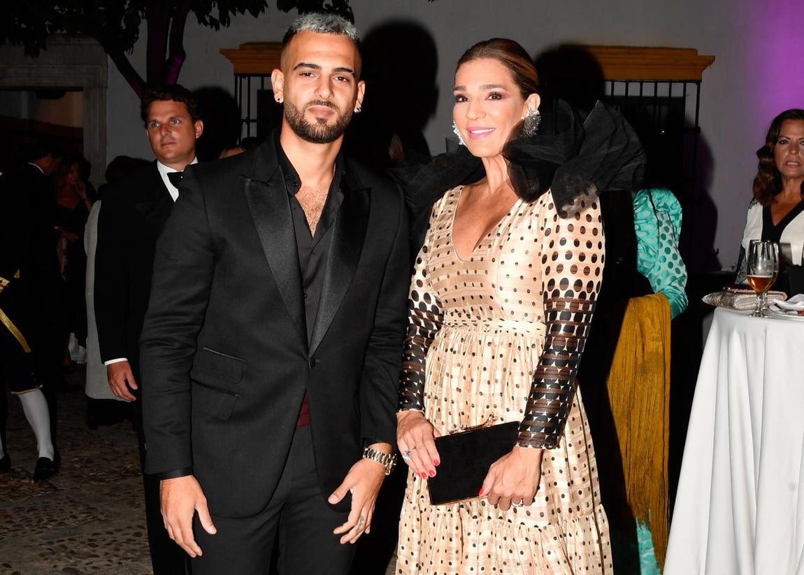 Raquel Bollo y su hijo. 