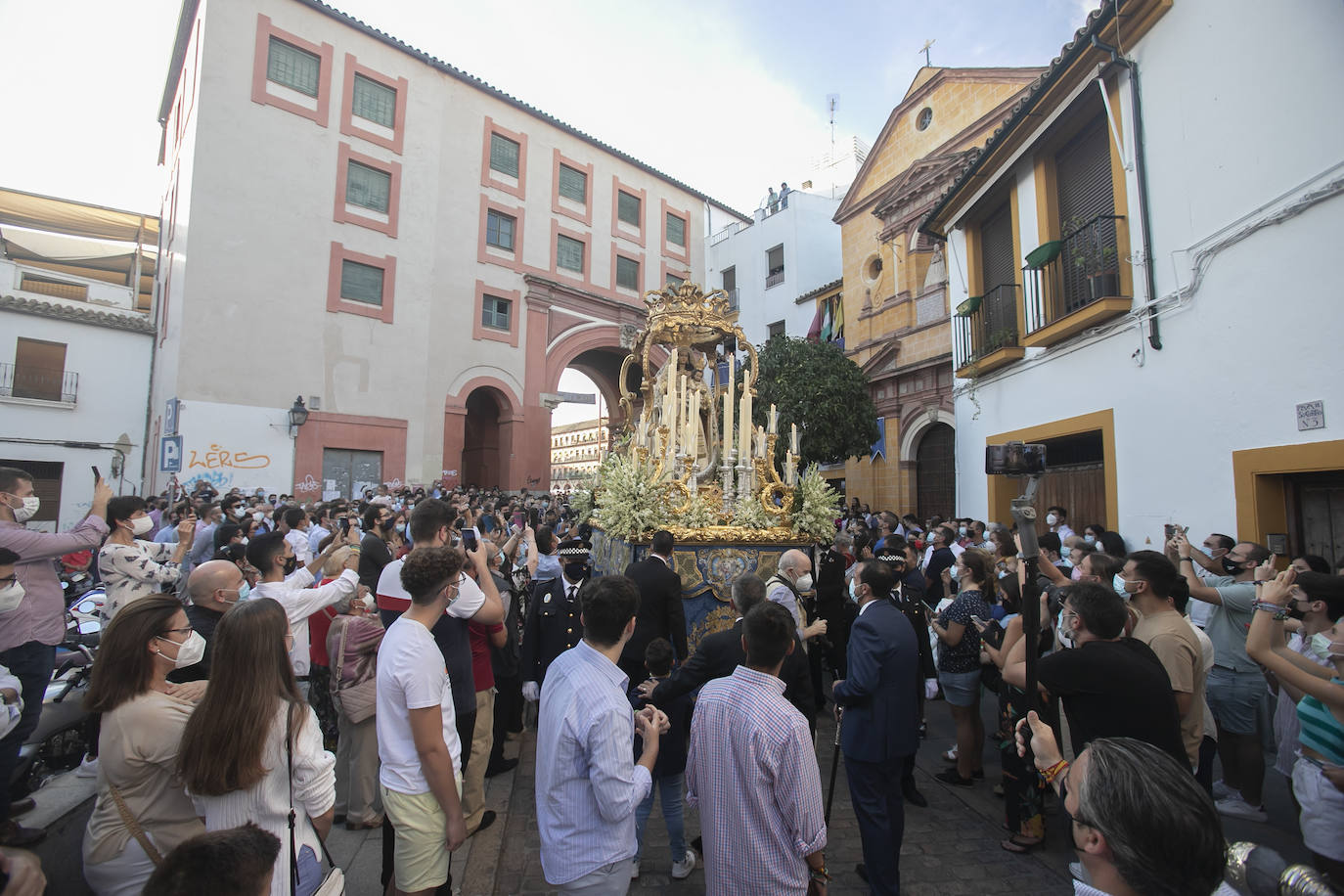 La procesión de la Virgen del Socorro de Córdoba, en imágenes