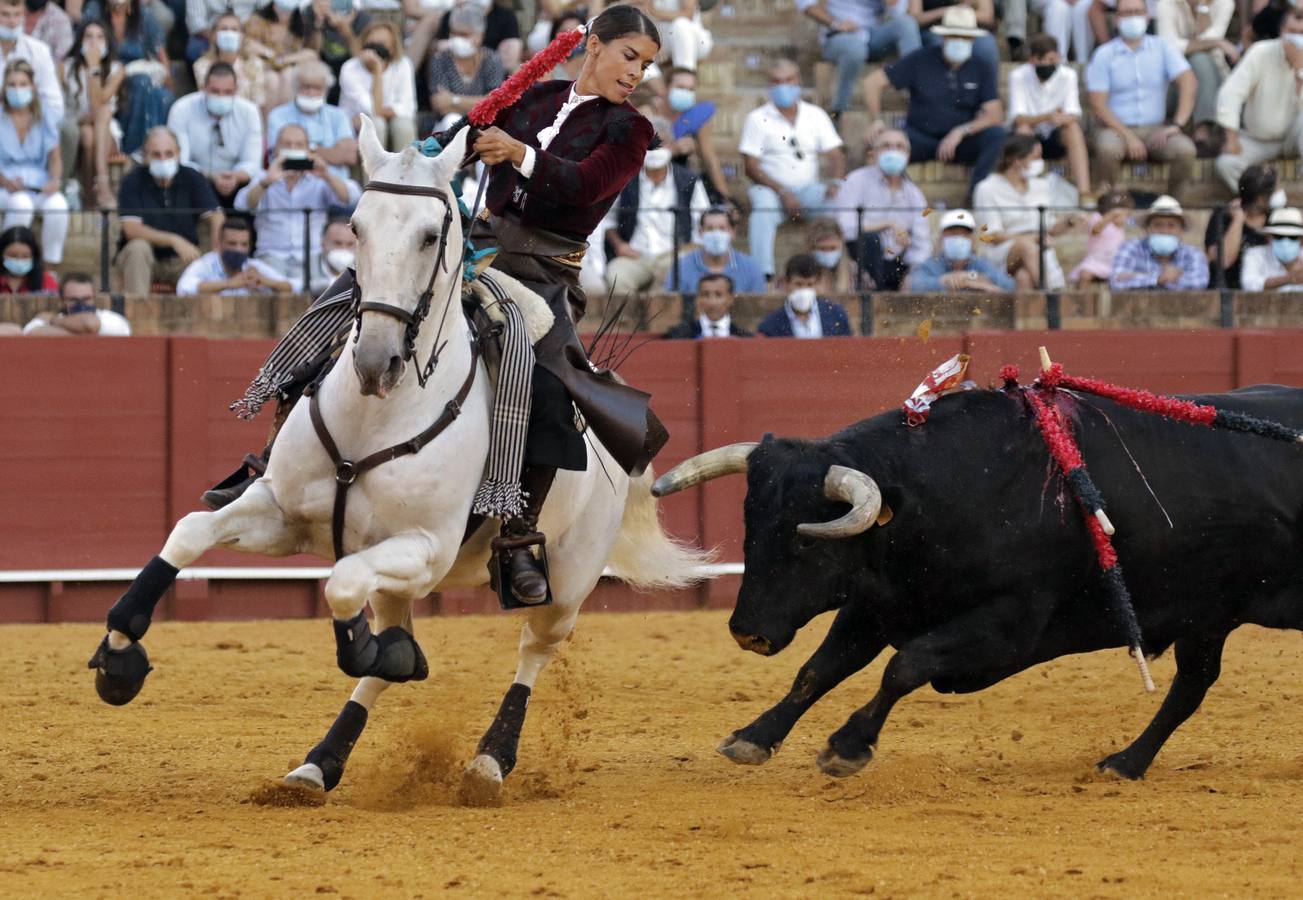 En imágenes, la corrida de rejones de la Feria de San Miguel de Sevilla