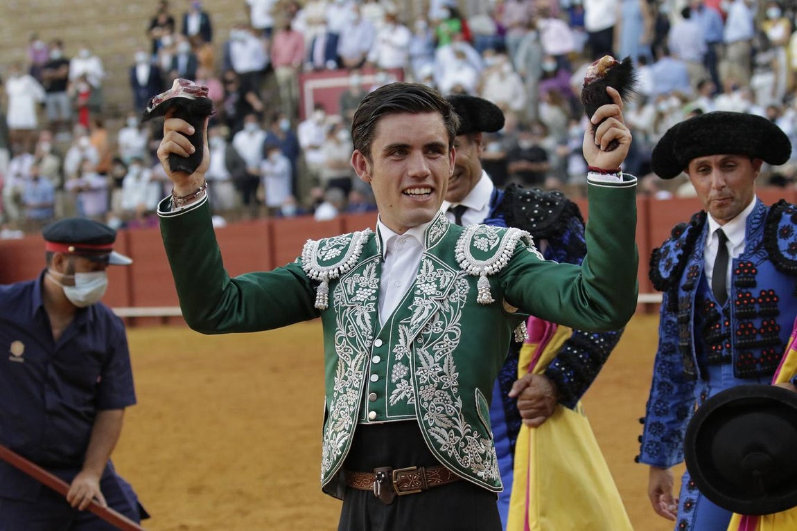 En imágenes, la corrida de rejones de la Feria de San Miguel de Sevilla