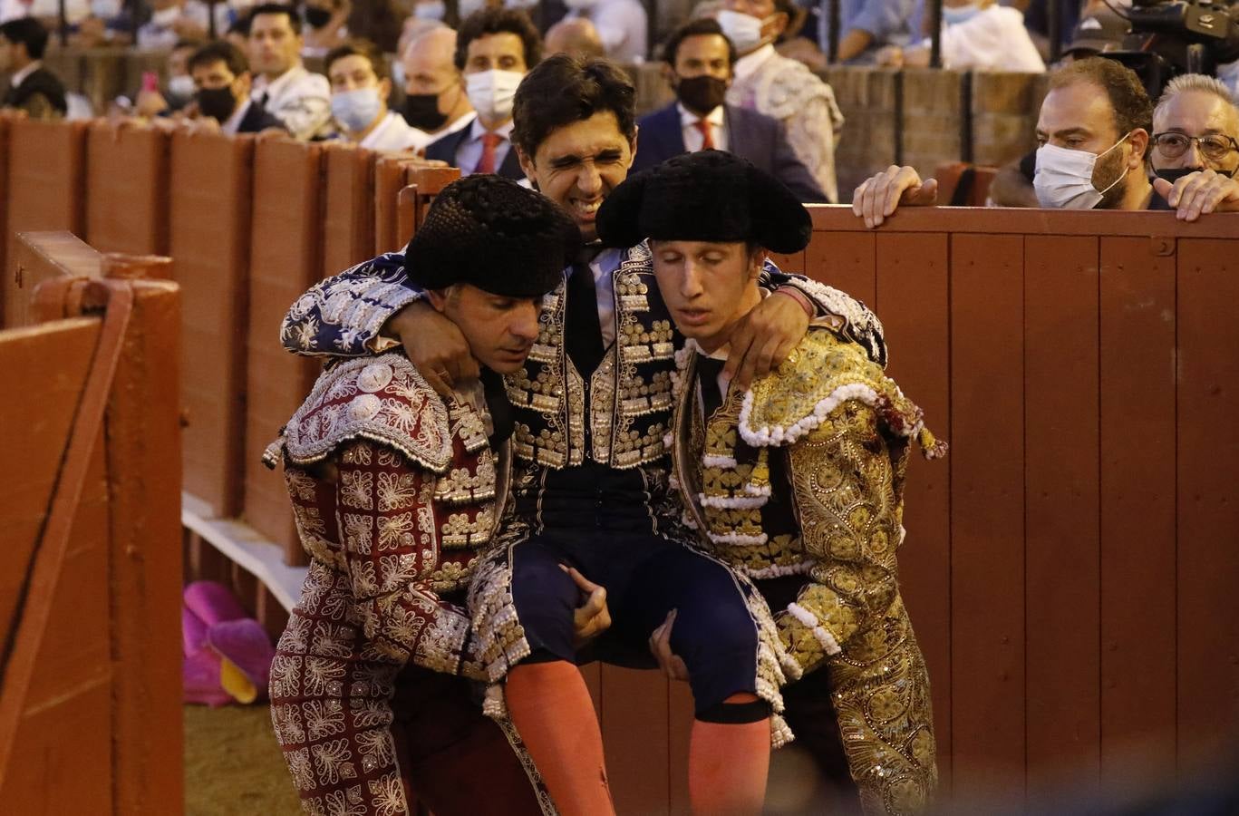 En imágenes, novillada del martes de la Feria de San Miguel de Sevilla