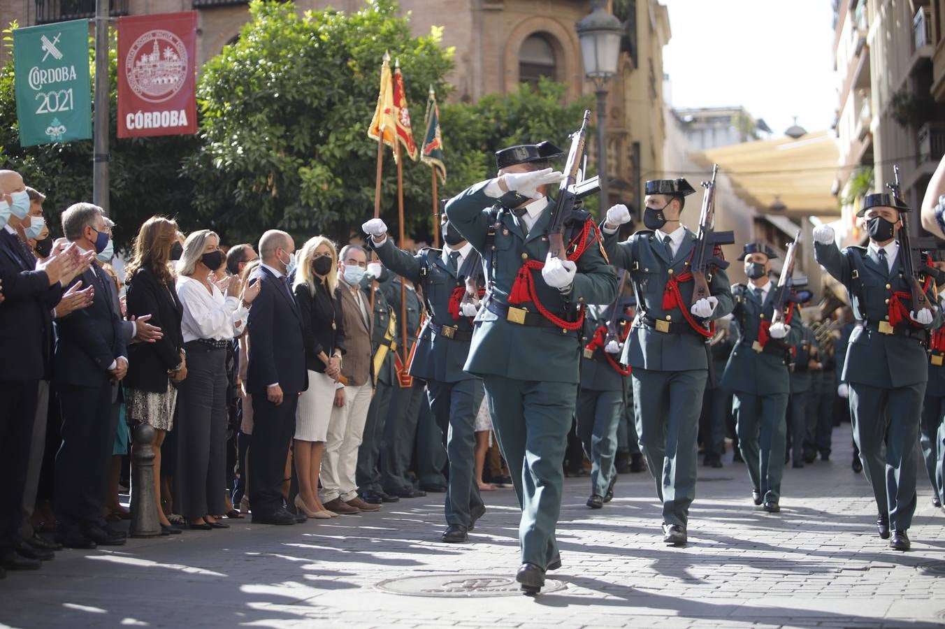 El izado de la bandera de España en los actos de la Guardia Civil por su patrona, en imágenes (II)