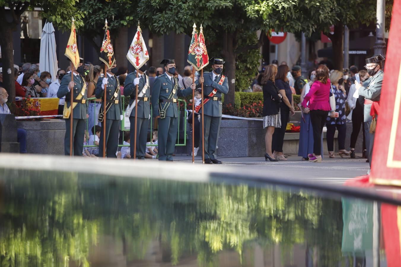 El izado de la bandera de España en los actos de la Guardia Civil por su patrona, en imágenes