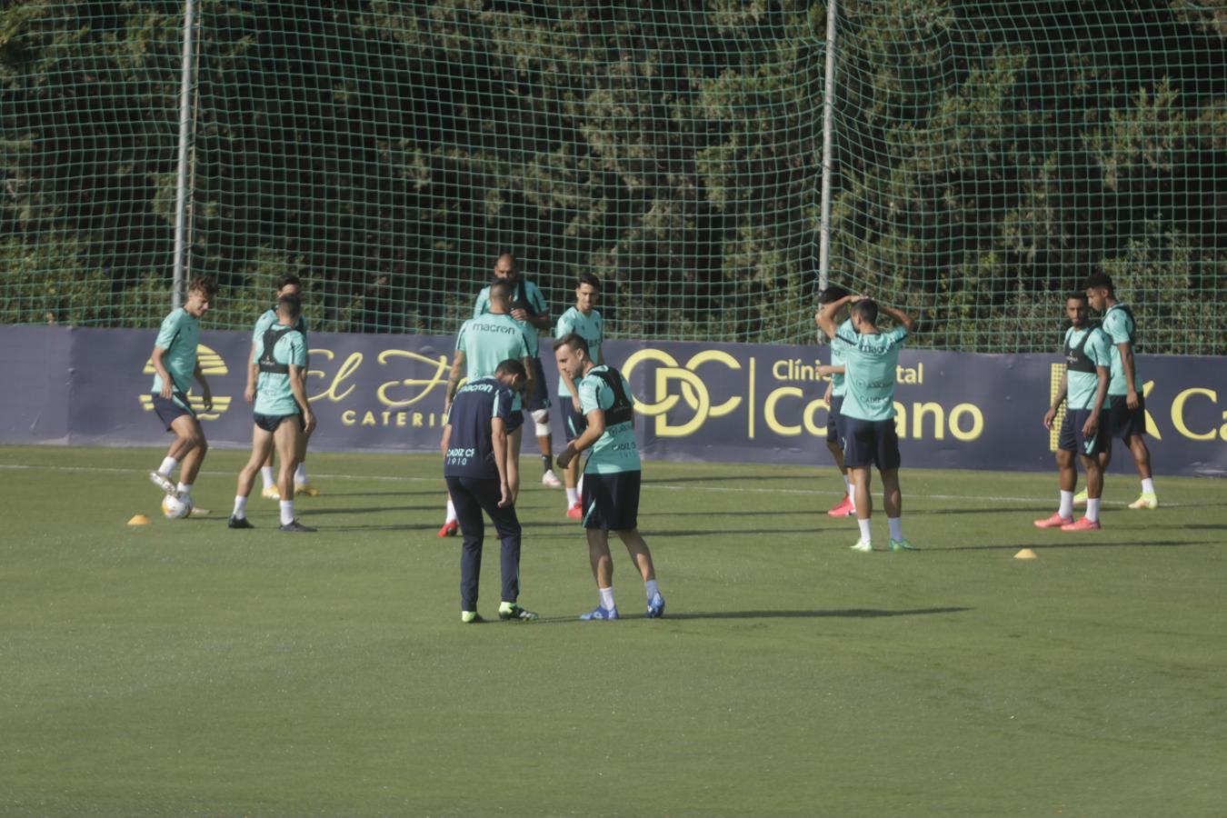 FOTOS: El Cádiz trabaja con la mente puesta en el Valencia