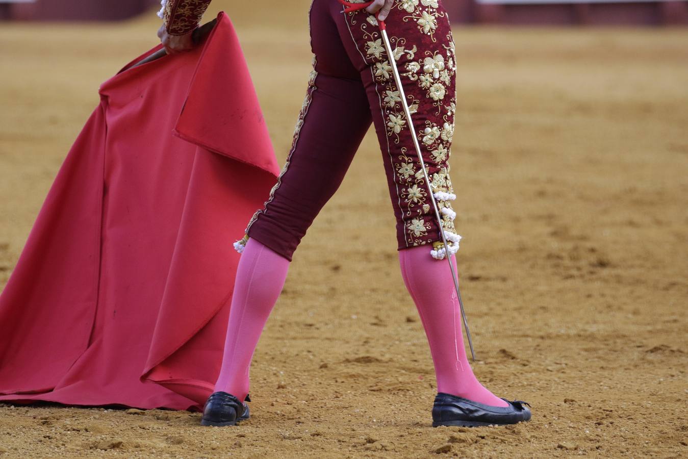 José Mª Manzanares, de corinto y oro en la Maestranza