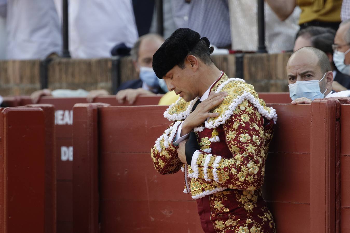 José Mª Manzanares, de corinto y oro en la Maestranza