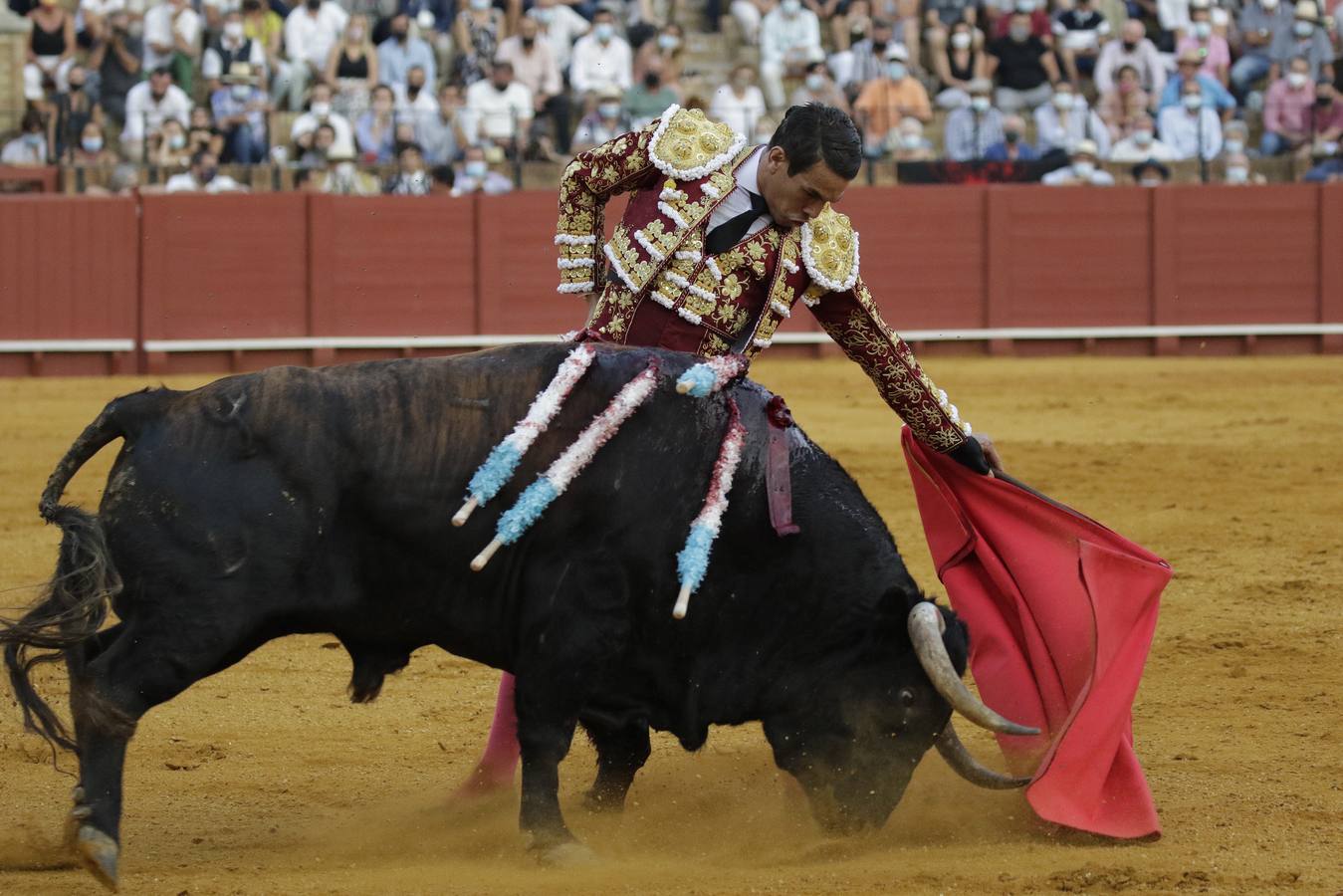 José Mª Manzanares, de corinto y oro en la Maestranza