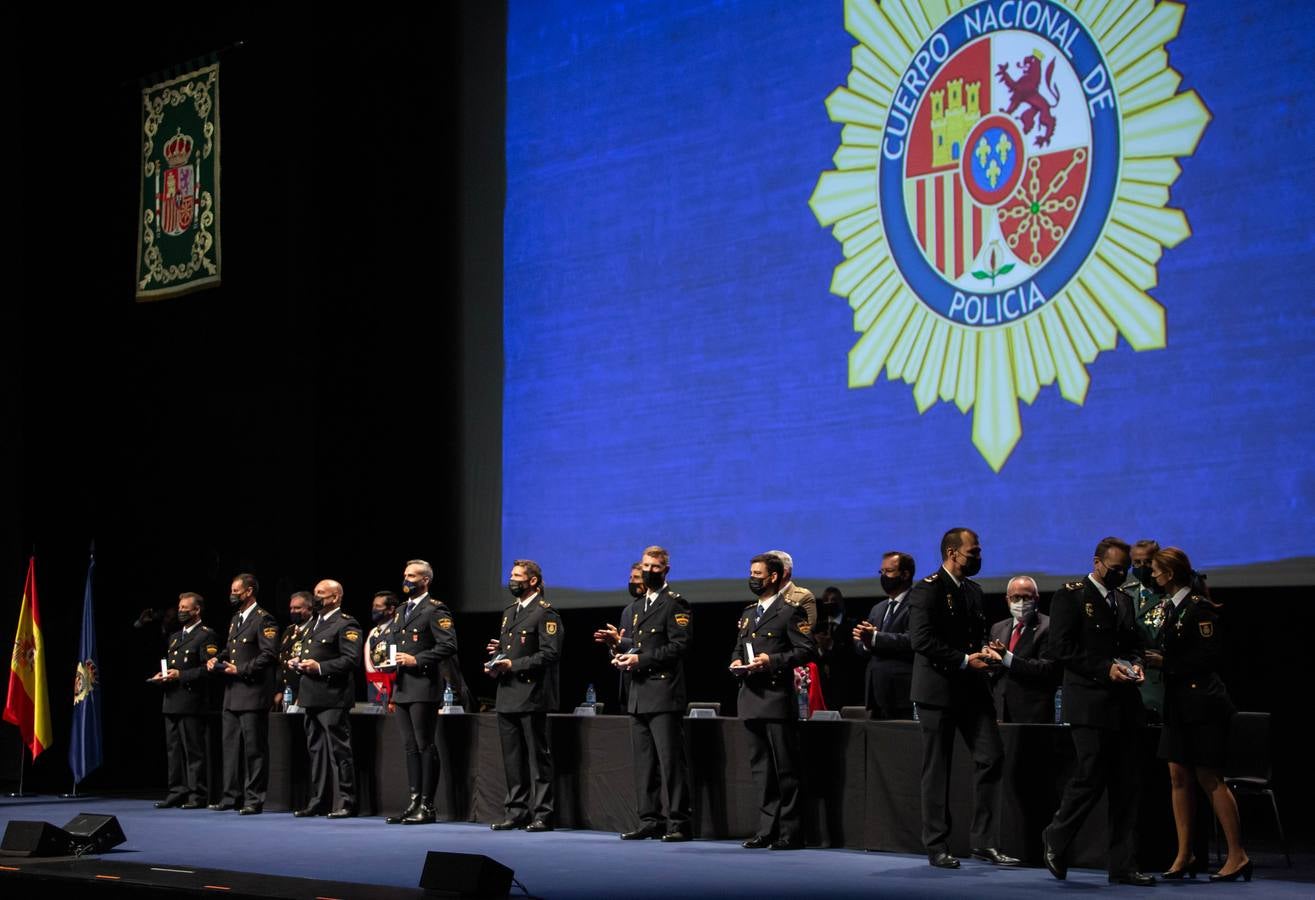 La Policía Nacional celebra su festividad con la imposición de las Cruces al Mérito Policial