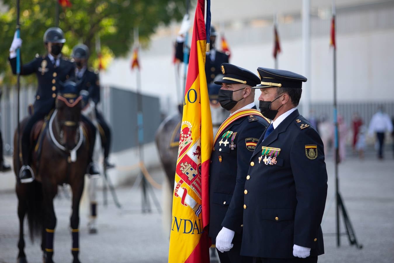 La Policía Nacional celebra su festividad con la imposición de las Cruces al Mérito Policial