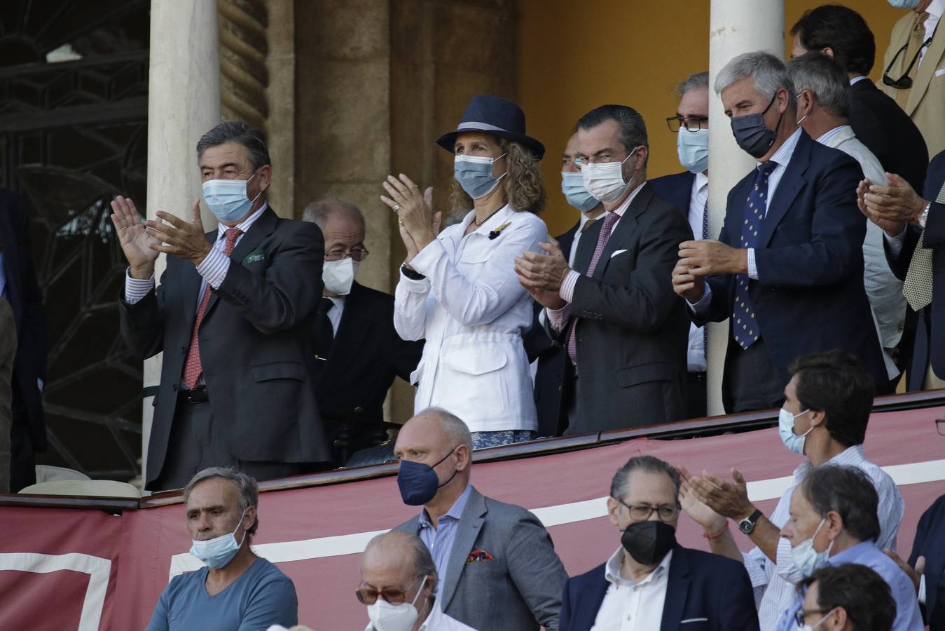 La infanta Elena de Borbón y Grecia , en el palco de la Maestranza