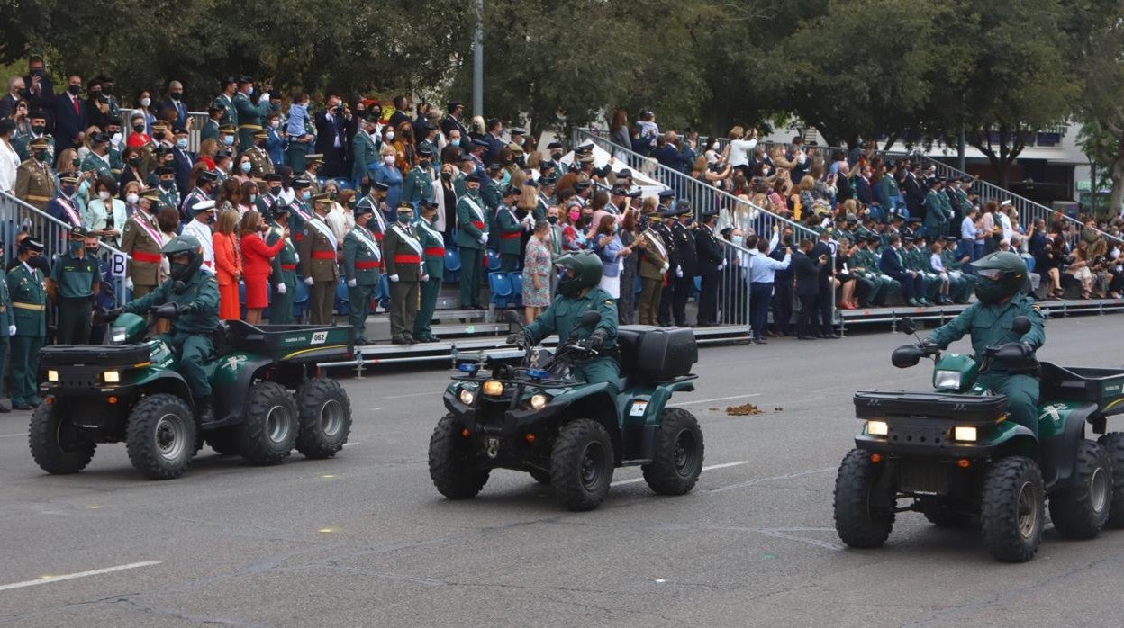 Actos nacionales por la Patrona | El desfile de la Guardia Civil en Córdoba, en imágenes (II)