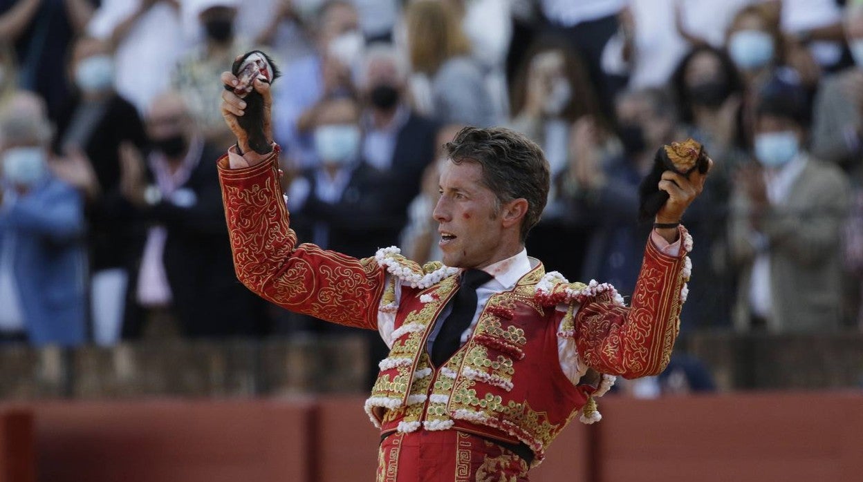 En imágenes, Manuel Escribano corta dos orejas en la última corrida de la Feria de San Miguel