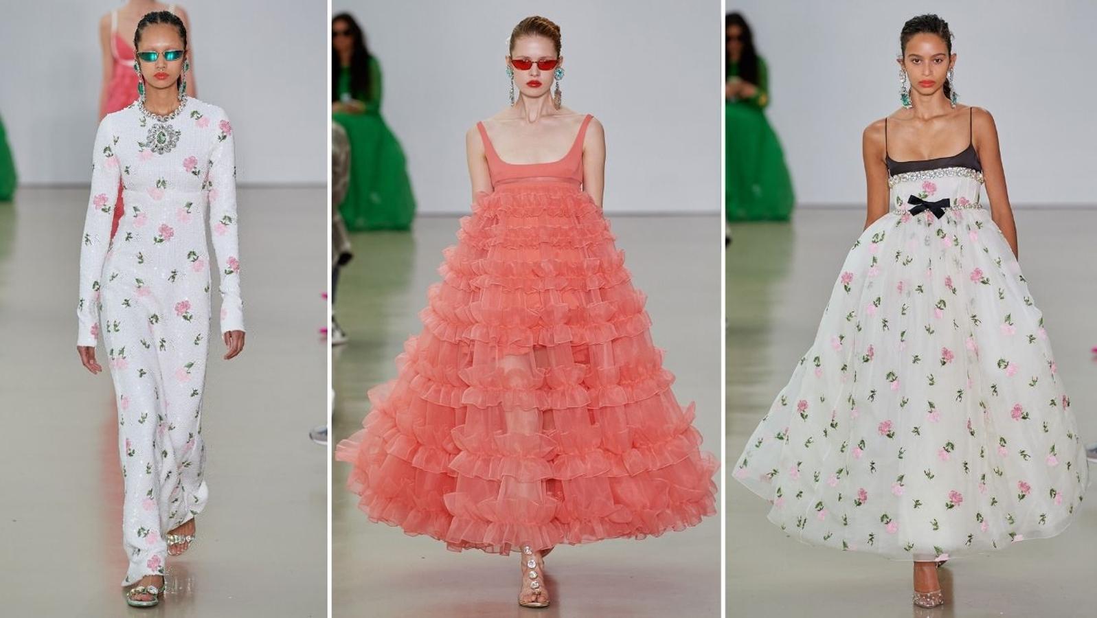 Giambattista Valli - PFW primavera-verano 2022. Como suele ser habitual en sus propuestas, los volúmenes han sido los protagonistas de gran parte de la colección con prendas en donde abunda el tul, que se dispone en varias capas con hileras de volantes. Los tonos pastel y las flores transportan a una primavera muy romántica en la que no faltan diseños más entallados que se ajustan a la cintura de forma sutil resaltando la feminidad.