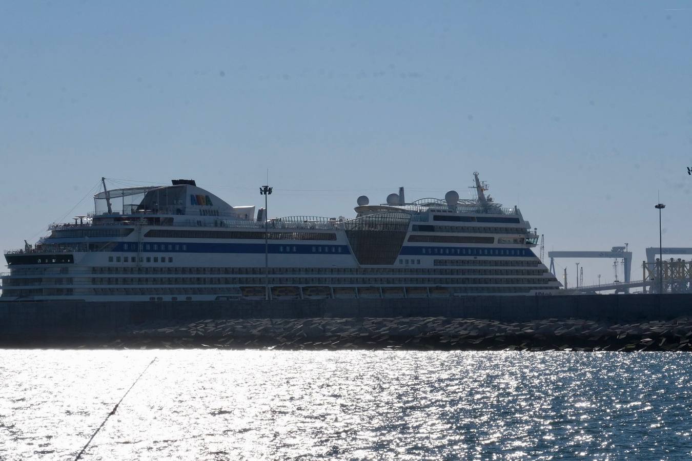 El Puerto de Cádiz recupera la normalidad en su actividad con la llegada de cuatro cruceros a la capital gaditana