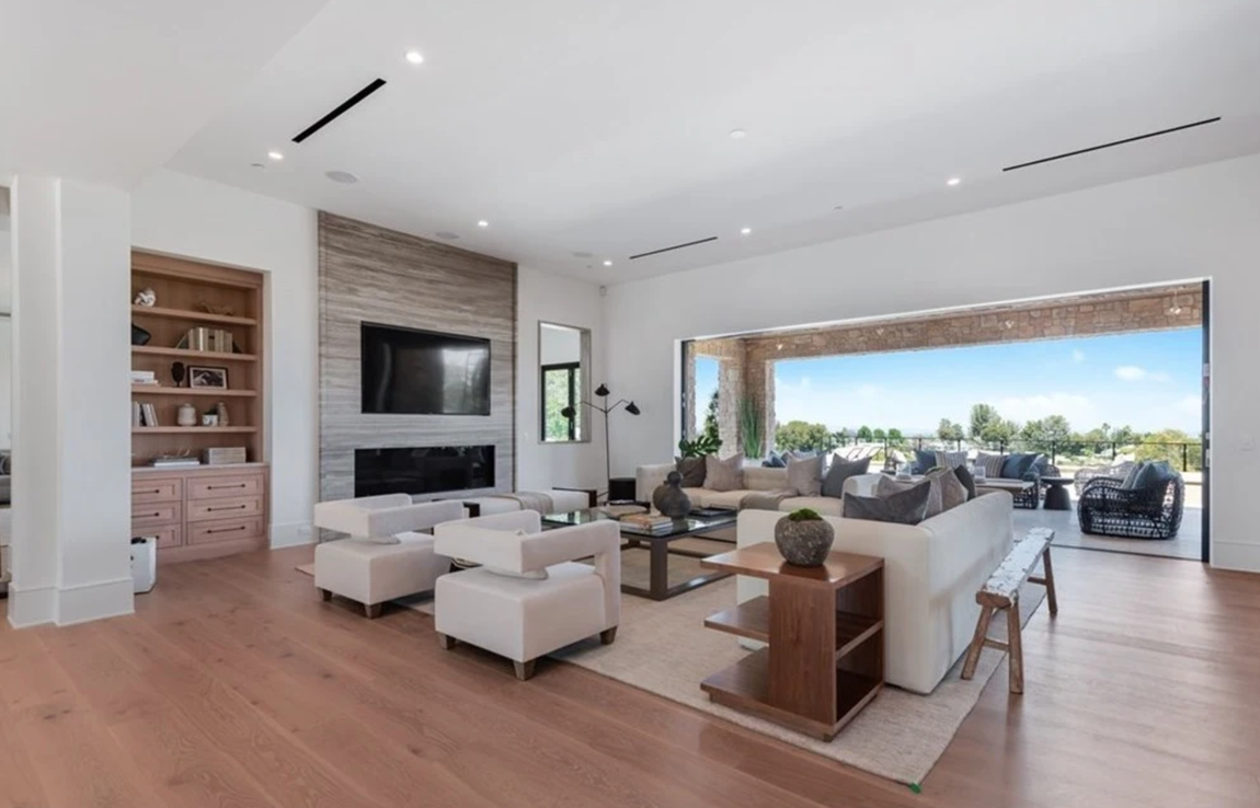 La nueva casa de Will Smith y Jada Pinkett. La finca salió al mercado en junio de 2020 con un precio inicial de venta de 12,2 millones (unos 10,49 millones de euros al cambio), por lo que el artista ha conseguido una rebaja considerable de casi un millón de dólares.