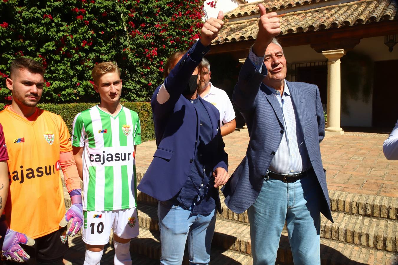 El guiño a Córdoba en la presentación de las camisetas del Atlético Cordobés, en imágenes