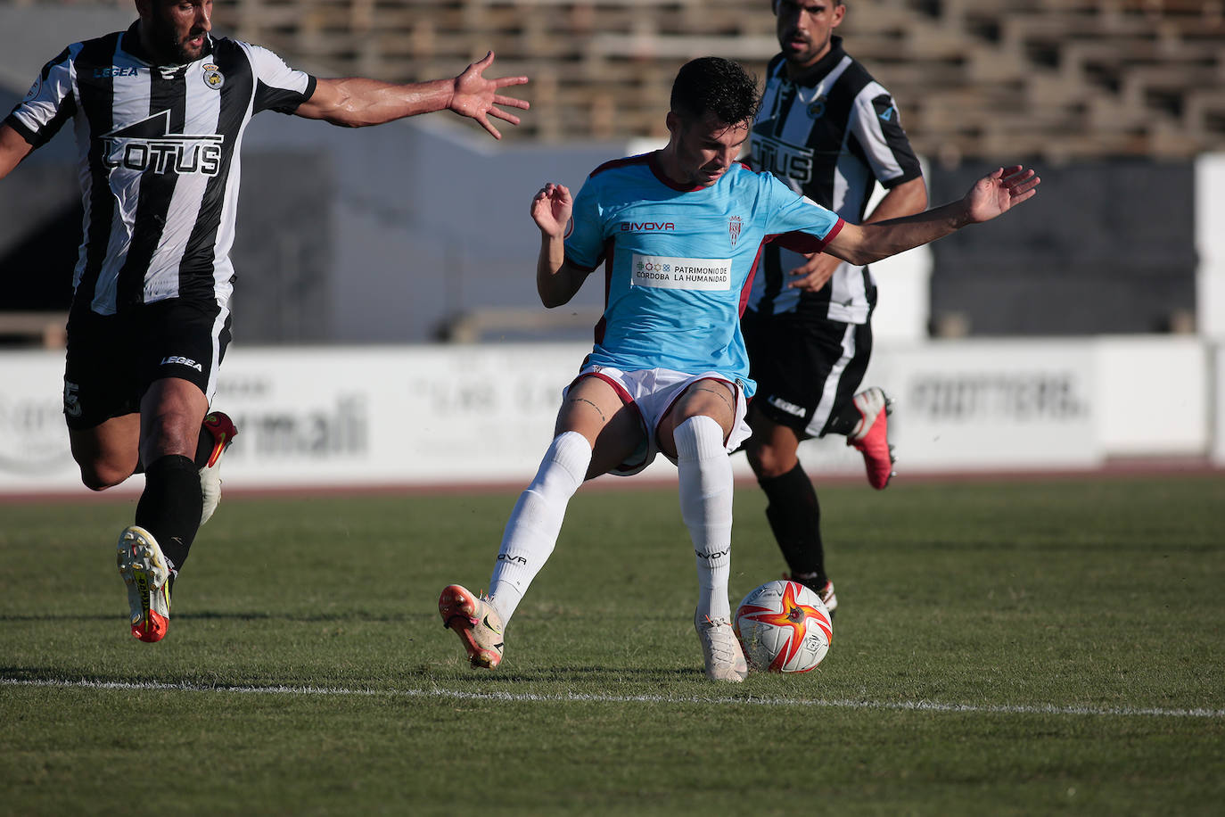 Las mejores imágenes de la victoria del Córdoba CF ante el Linense