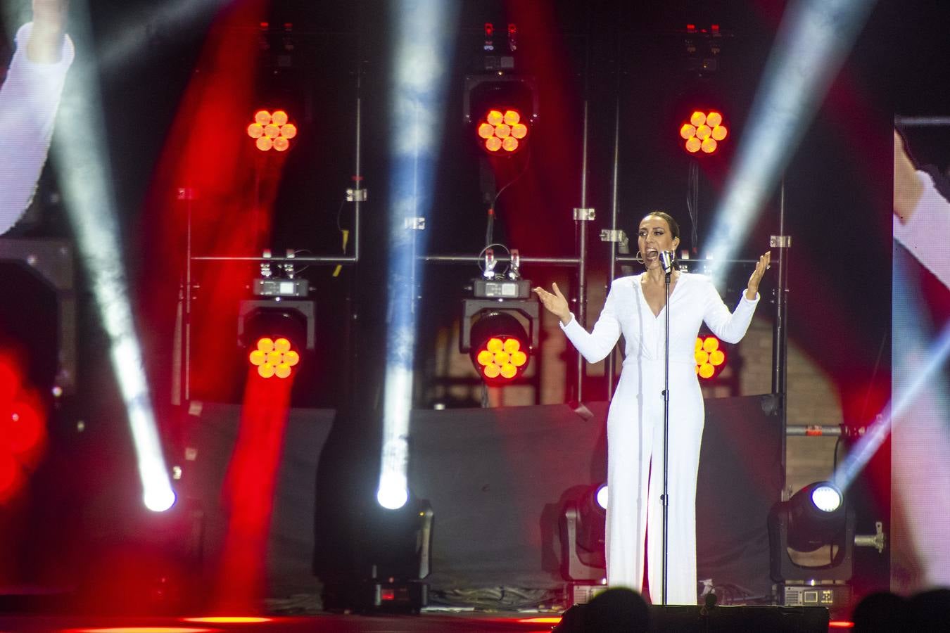 Concierto de Mónica Naranjo en el Icónica Sevilla Fest, en imágenes