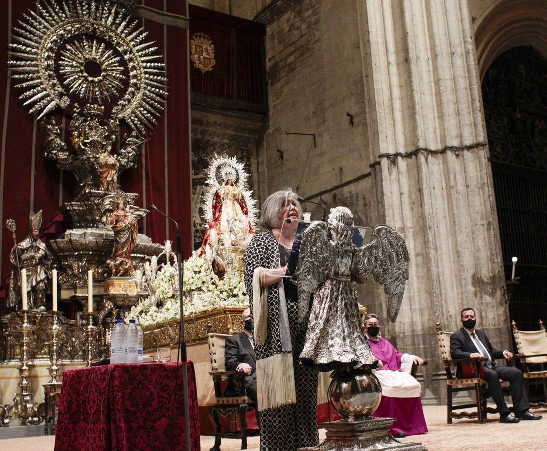 Rosa García Perea pregona las Glorias de Sevilla