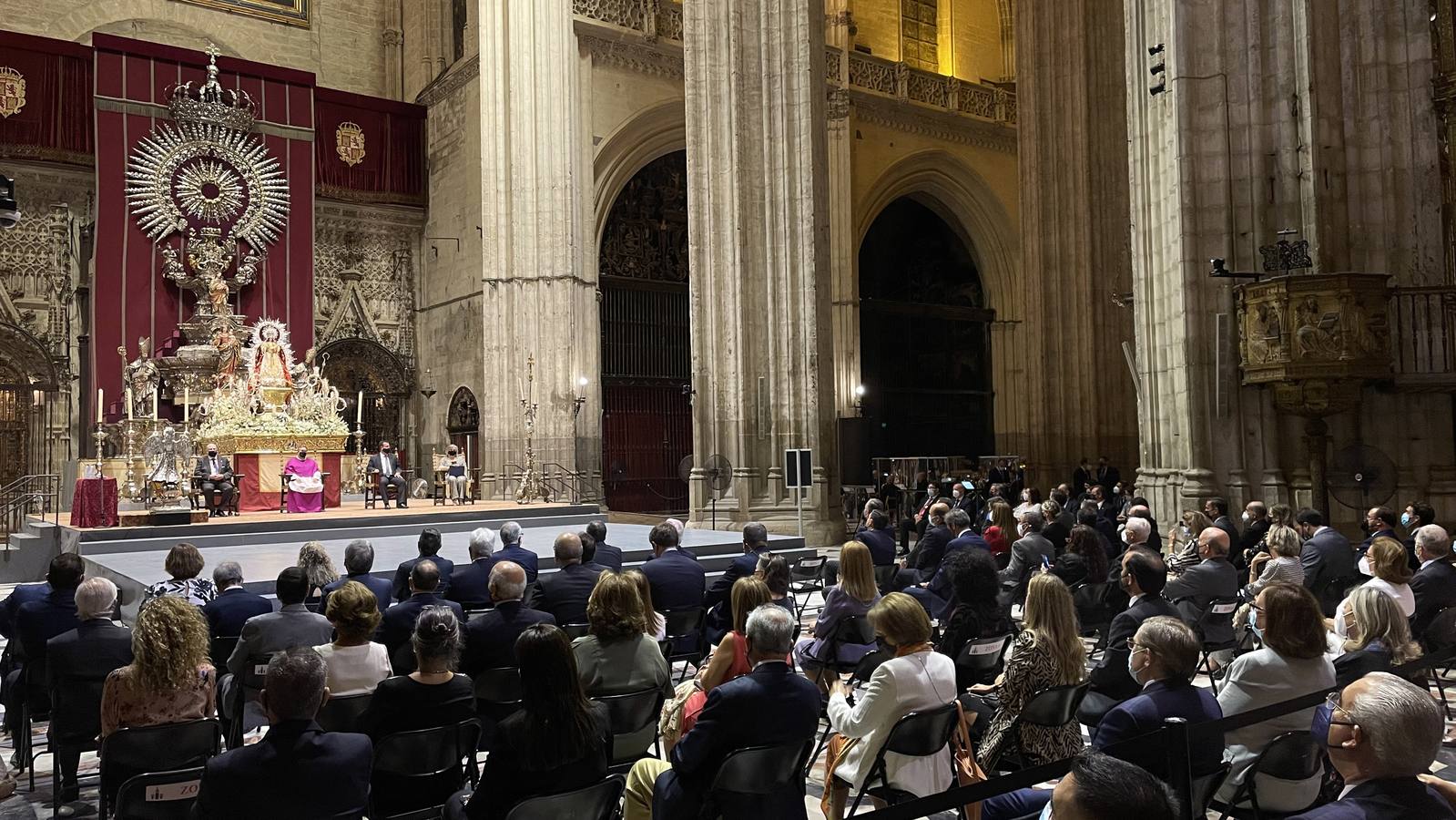 Rosa García Perea pregona las Glorias de Sevilla