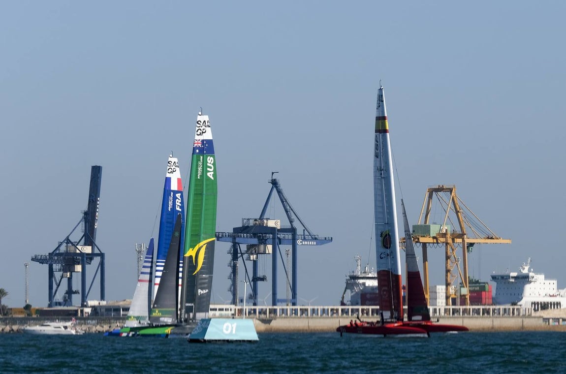 Fotos: Así ha sido la primera jornada de la SailGP en Cádiz