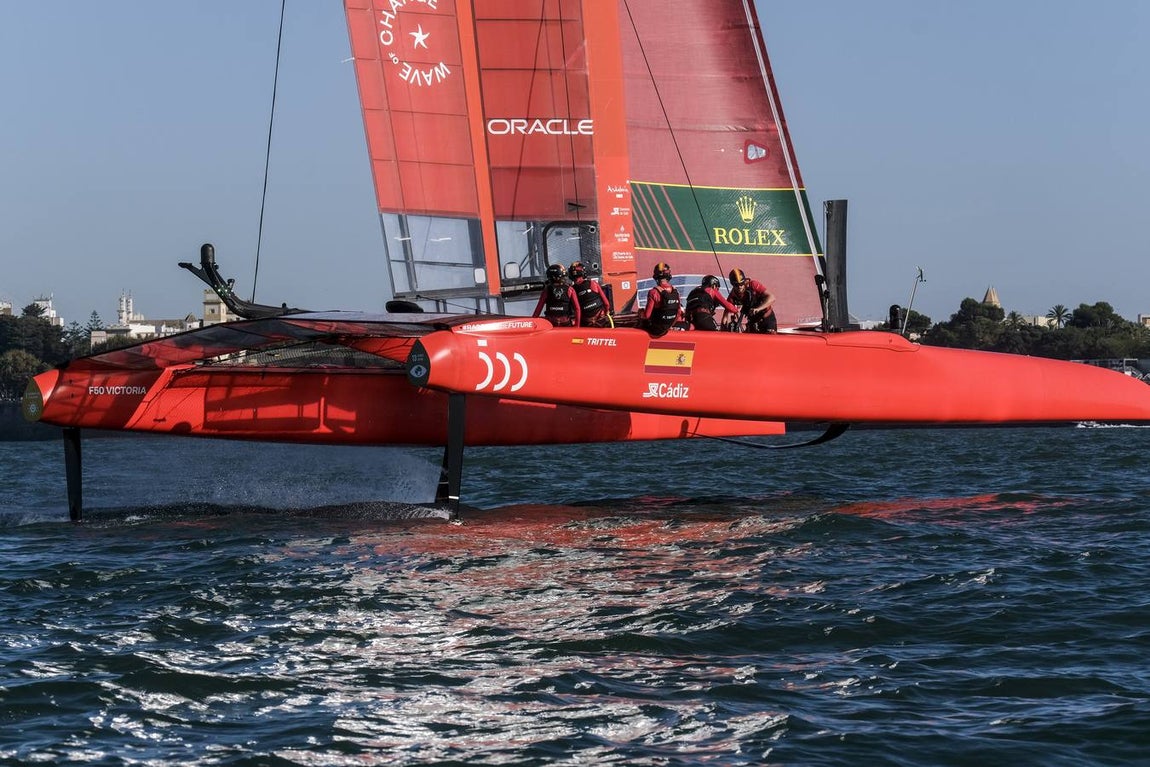 Fotos: Así ha sido la primera jornada de la SailGP en Cádiz