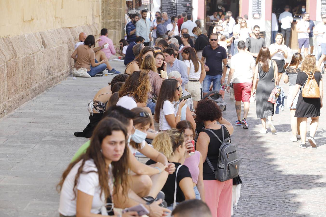 El turismo en Córdoba en el Puente del Pilar, en imágenes