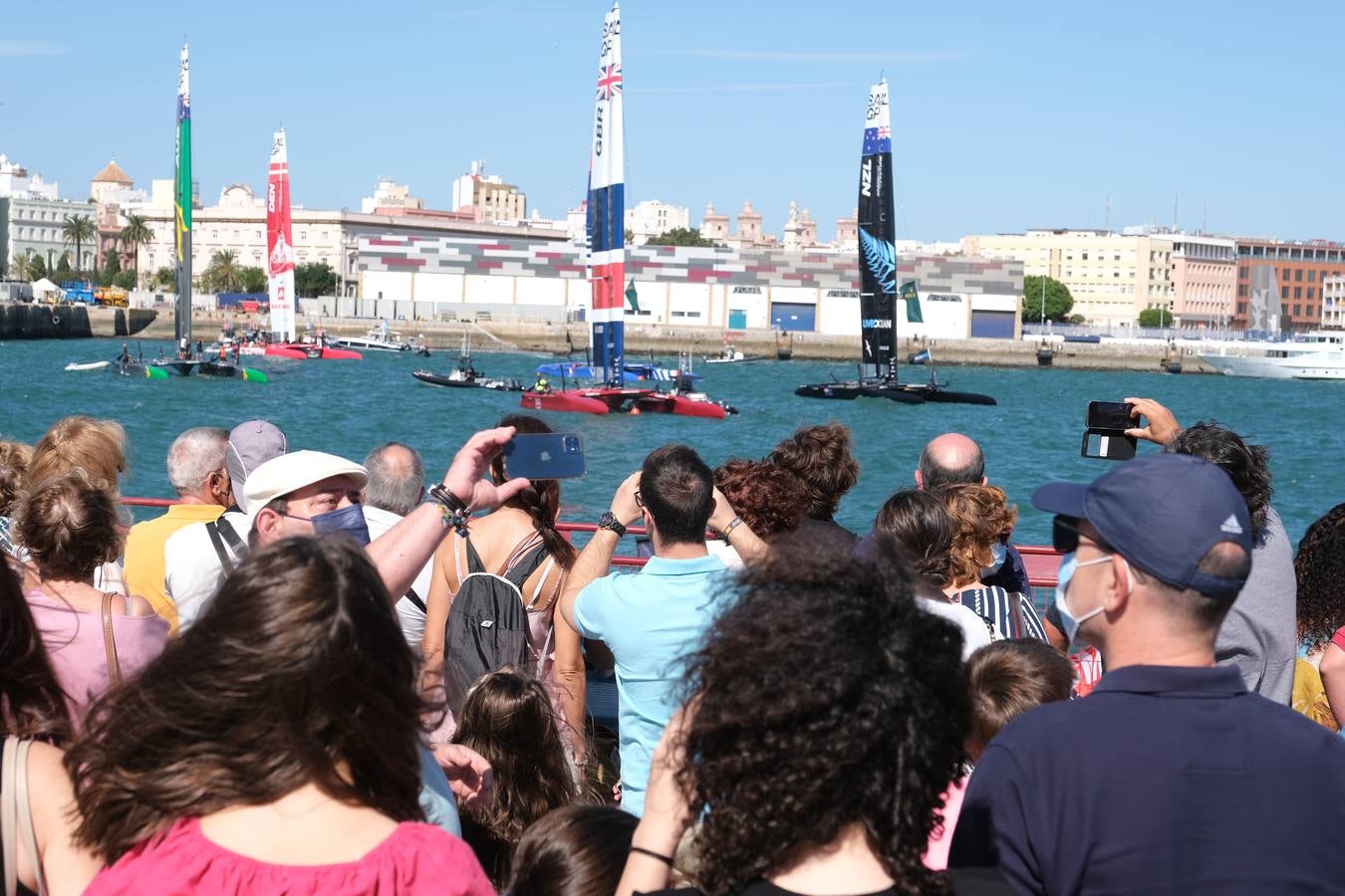 FOTOS: La regata SailGP se despide con espectáculo de Cádiz