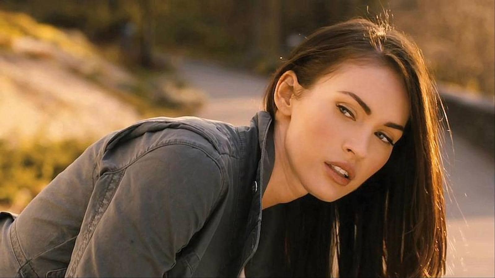 Megan Fox: Trastorno obsesivo-compulsivo. La actriz confesó que sufría «una enfermedad» que le impedía usar cualquier tipo de cubierto en un restaurante