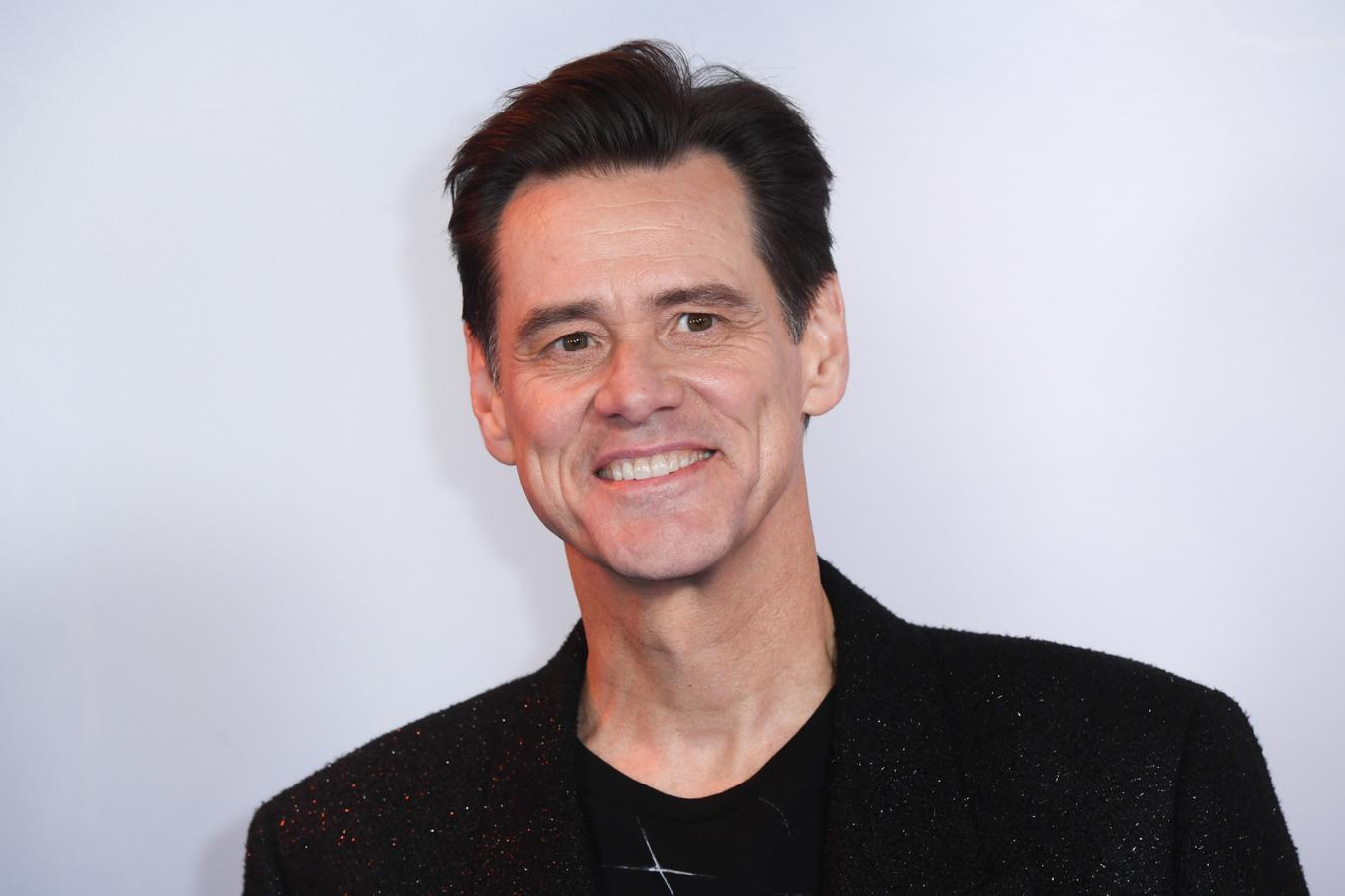 Jim Carrey: Depresión. En una entrevista ofrecida a la cadena CBS, Carrey reveló que su depresión comenzó cuando tan solo era adolescente, y que había decidido dejar de tomar las medicinas prescritas por los especialistas. Explicó que aprendió a vivir de esa forma y que no le hacía falta llenarse el cuerpo de Prozac