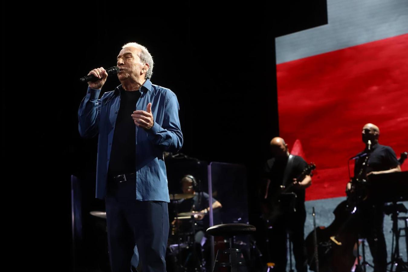 El concierto de José Luis Perales en Córdoba, en imágenes