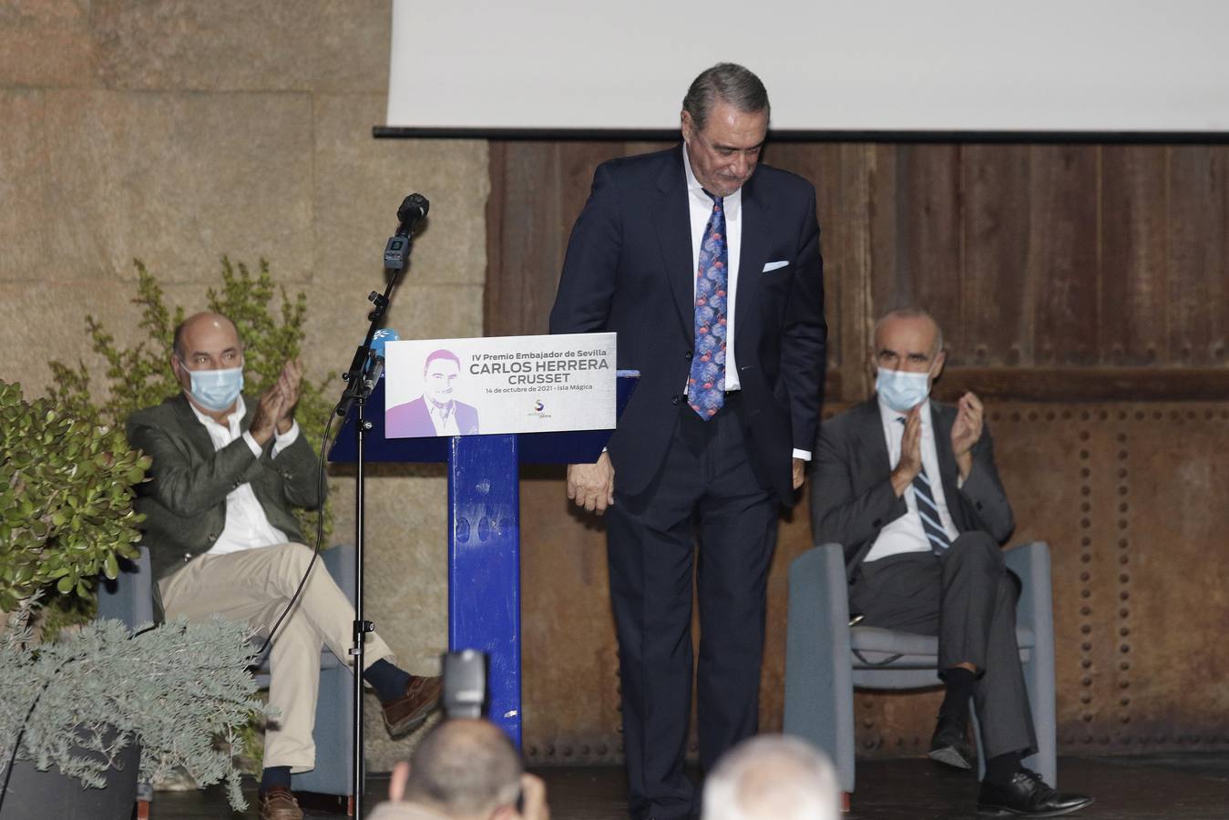 Carlos Herrera recibe el Premio Embajador de Sevilla 2021