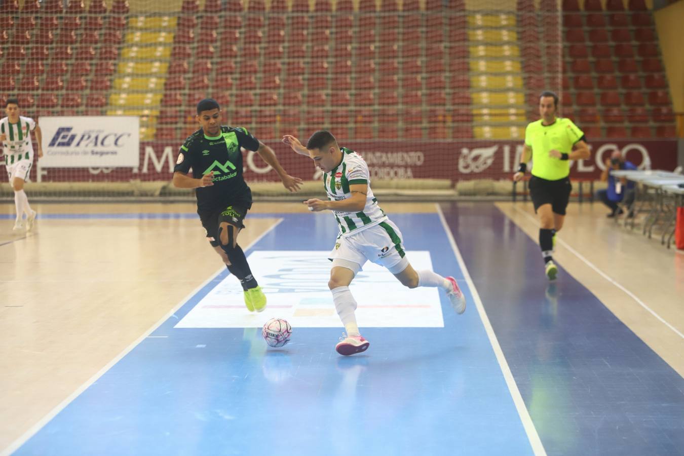 El Córdoba Patrimonio-Palma Futsal, en imáenes