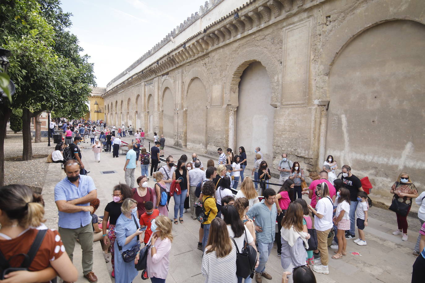 Festival Flora Córdoba 2021 | Gran ambiente de público en los patios, en imágenes (II)