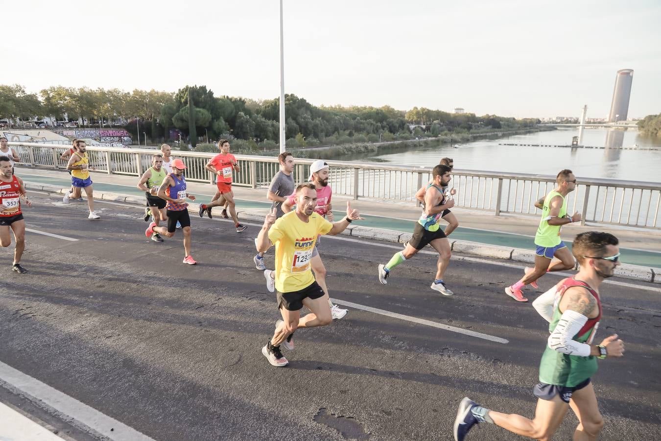 ¿Has corrido la Media Maratón de Sevilla? Búscate aquí (VI)