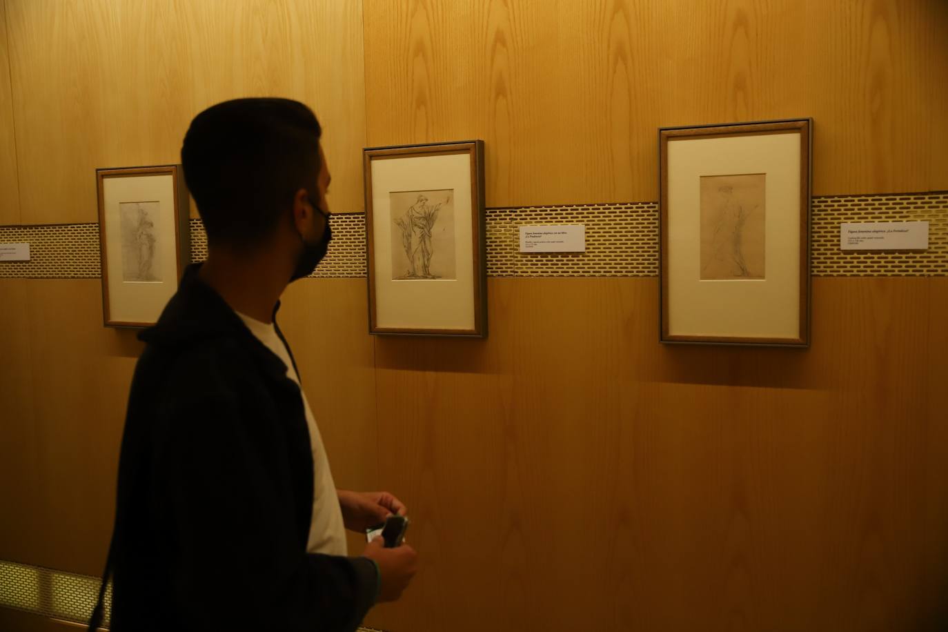 La exposición de dibujos de Verdiguier en Córdoba, en imágenes