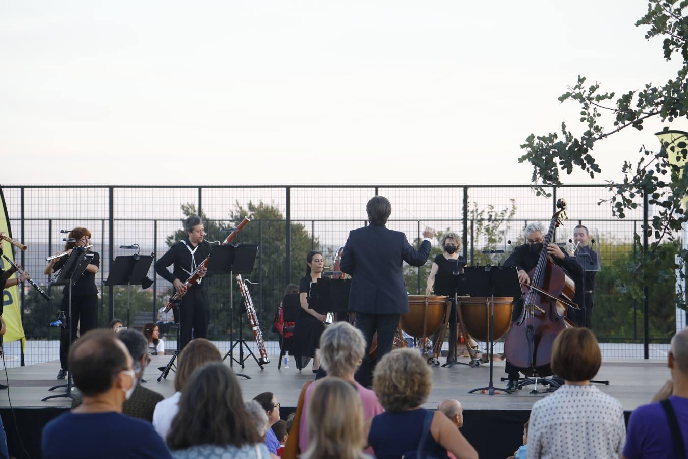 El concierto de la Orquesta de Córdoba en la Asomadilla, en imágenes