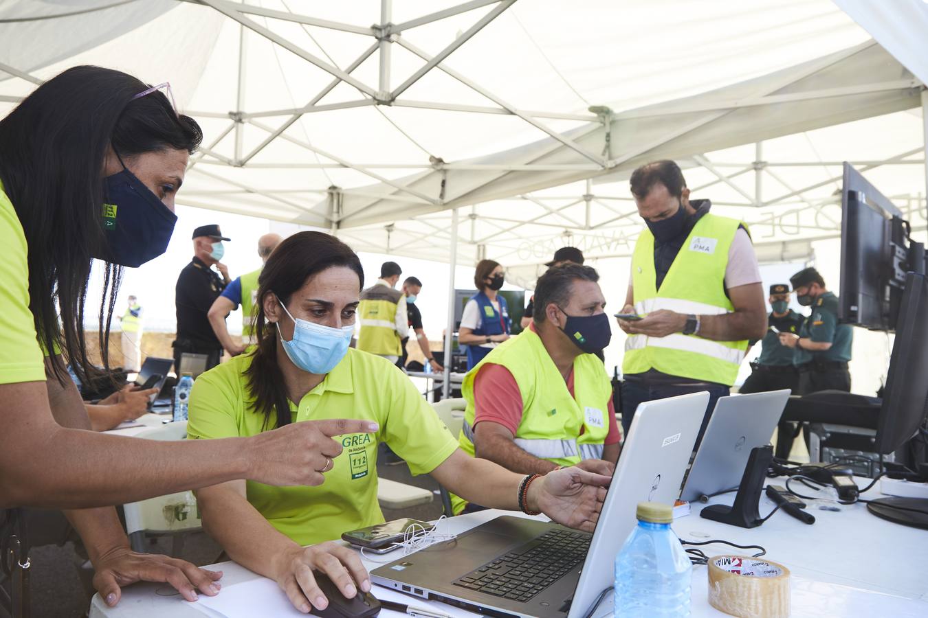 En imágenes, casi 2.000 personas participan en Huelva en un simulacro de respuesta en caso de tsunami