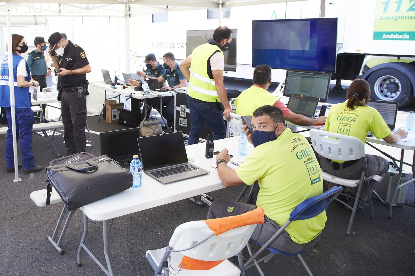 En imágenes, casi 2.000 personas participan en Huelva en un simulacro de respuesta en caso de tsunami