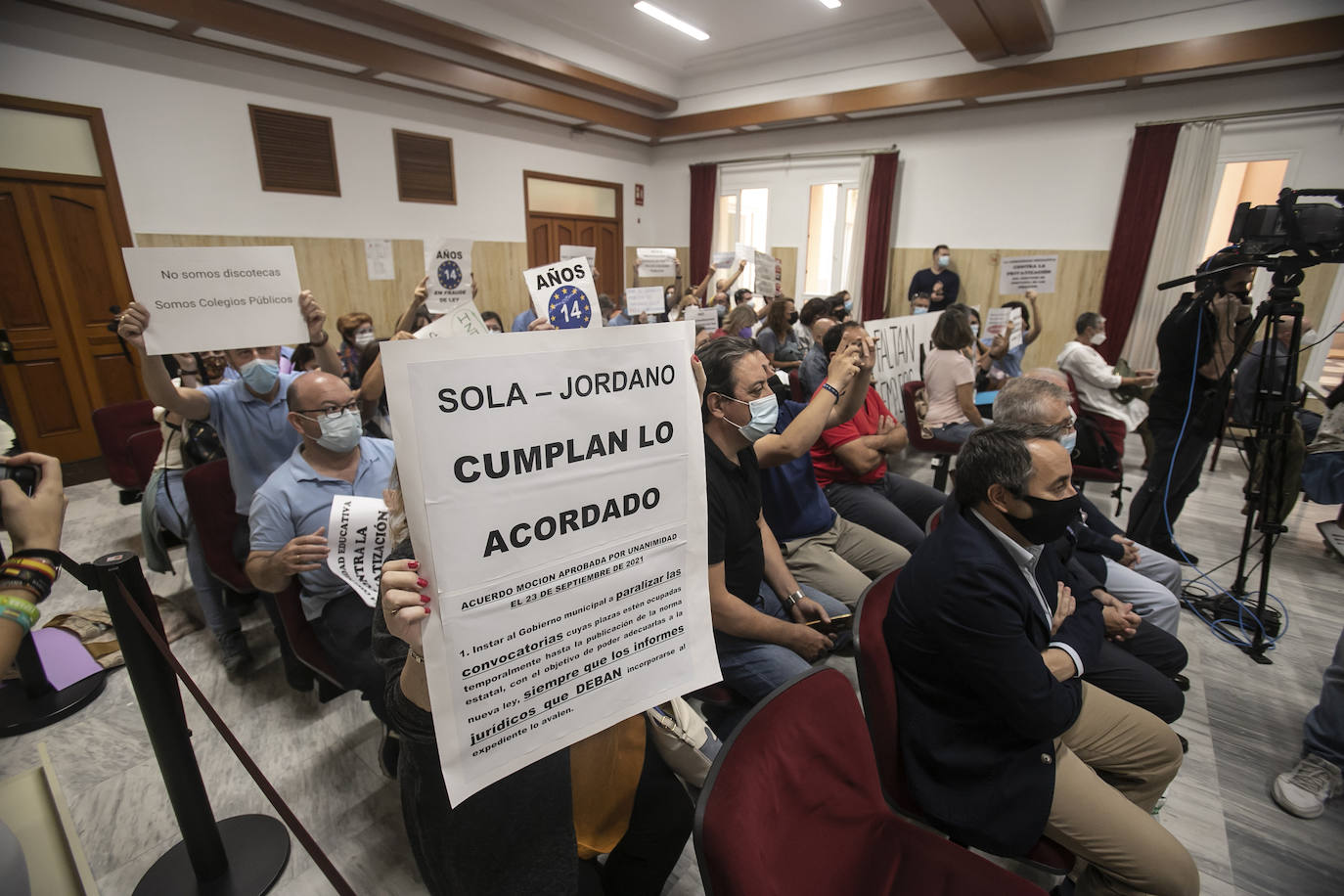 El Pleno de octubre del Ayuntamiento de Córdoba, en imágenes