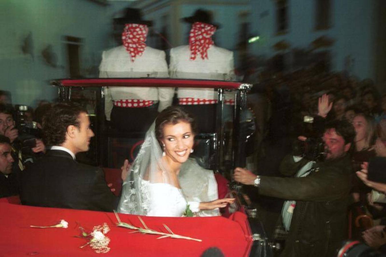 La boda de Finito y Arantxa en Córdoba hace 20 años, en imágenes