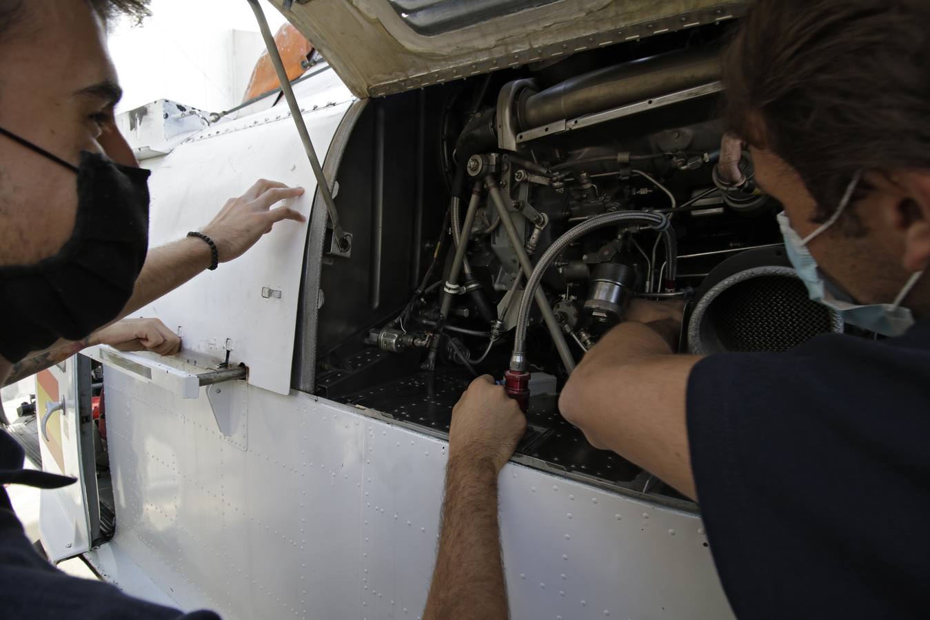 Narcoavionetas para hacer prácticas en un instituto de Sevilla