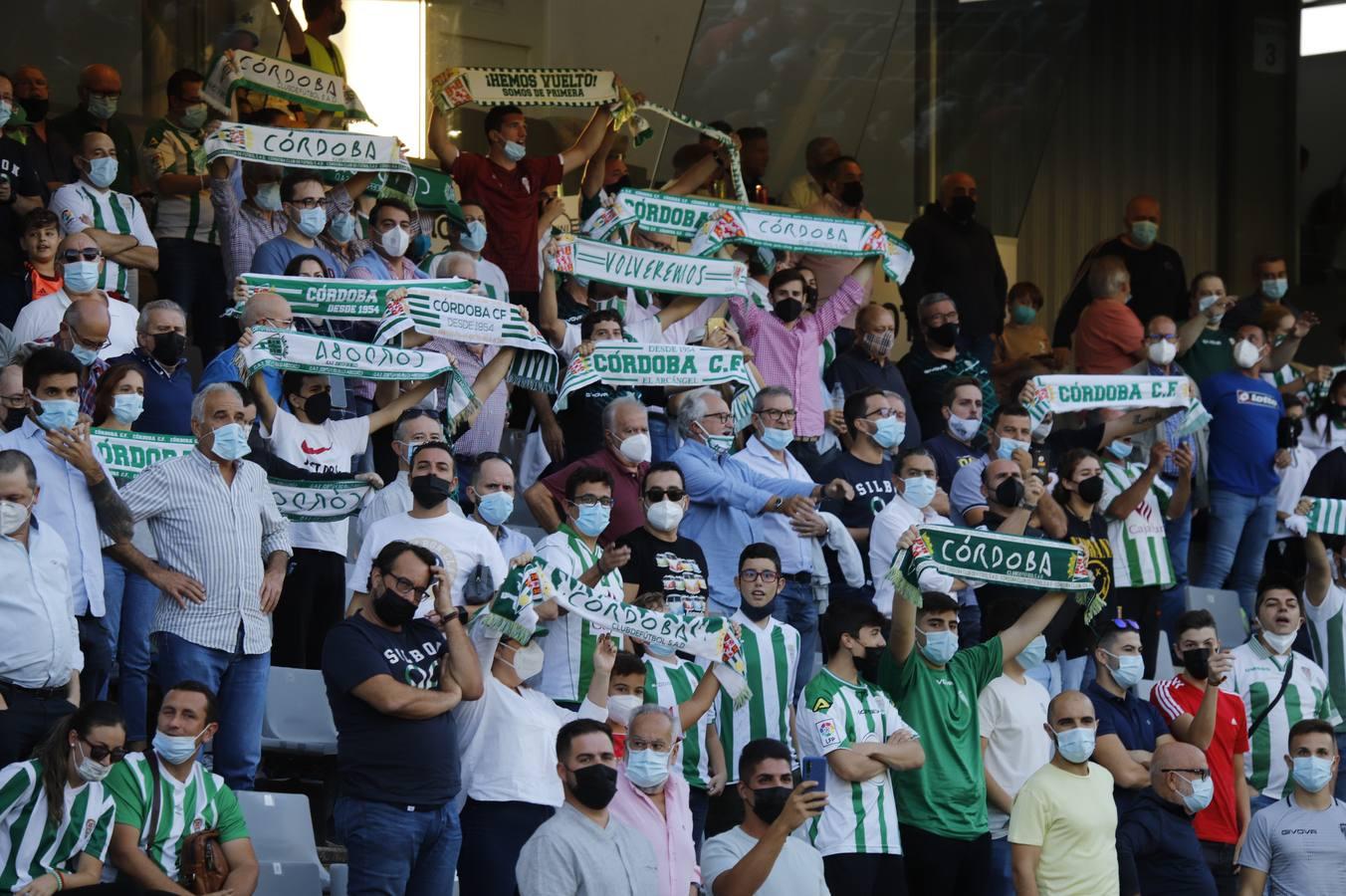 La grada del Córdoba CF-Antequera, en imágenes