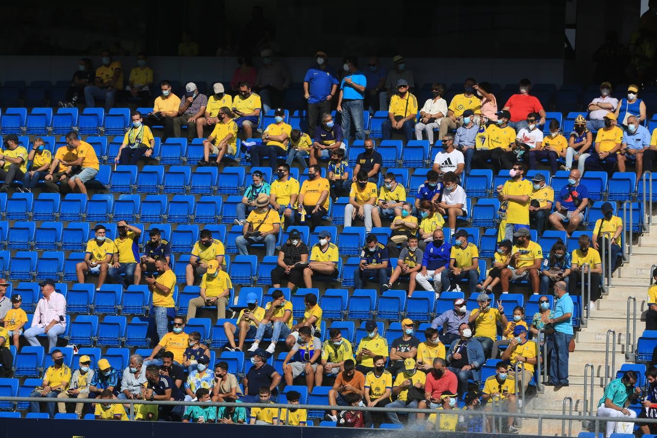 Búscate en el partido Cádiz-Alavés