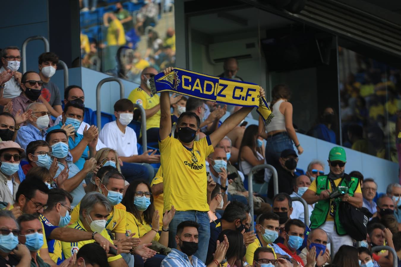 Búscate en el partido Cádiz-Alavés