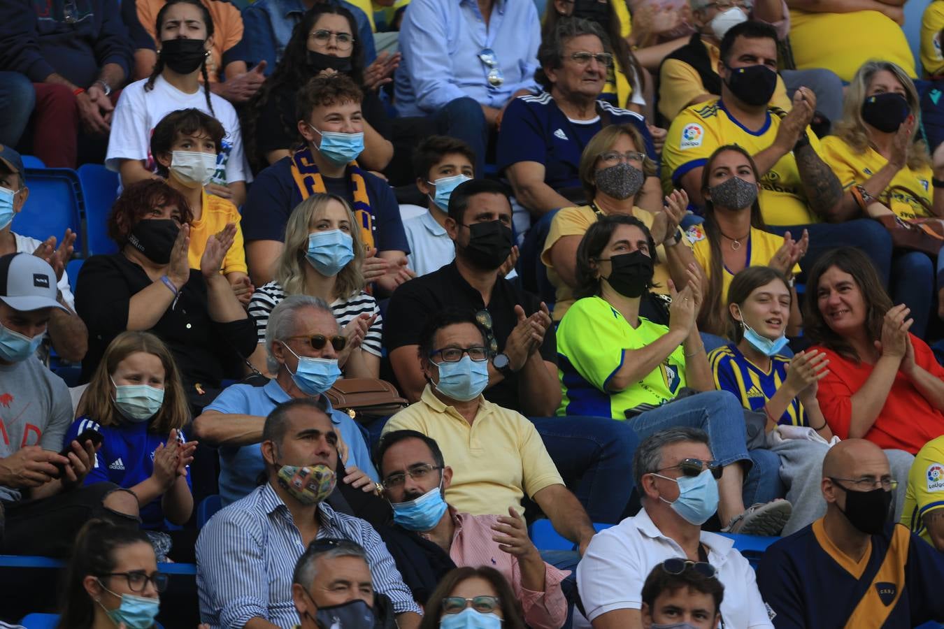 Búscate en el partido Cádiz-Alavés