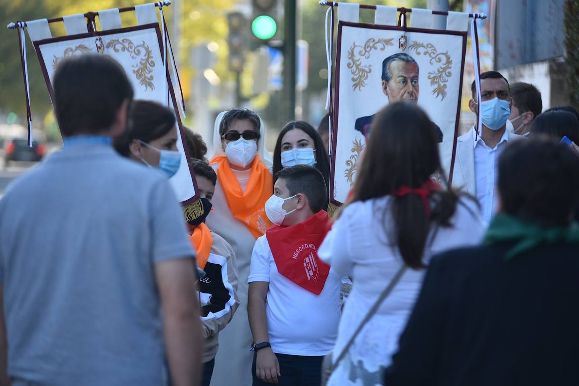 El recorrido de la Cruz de los Jóvenes por Córdoba, en imágenes