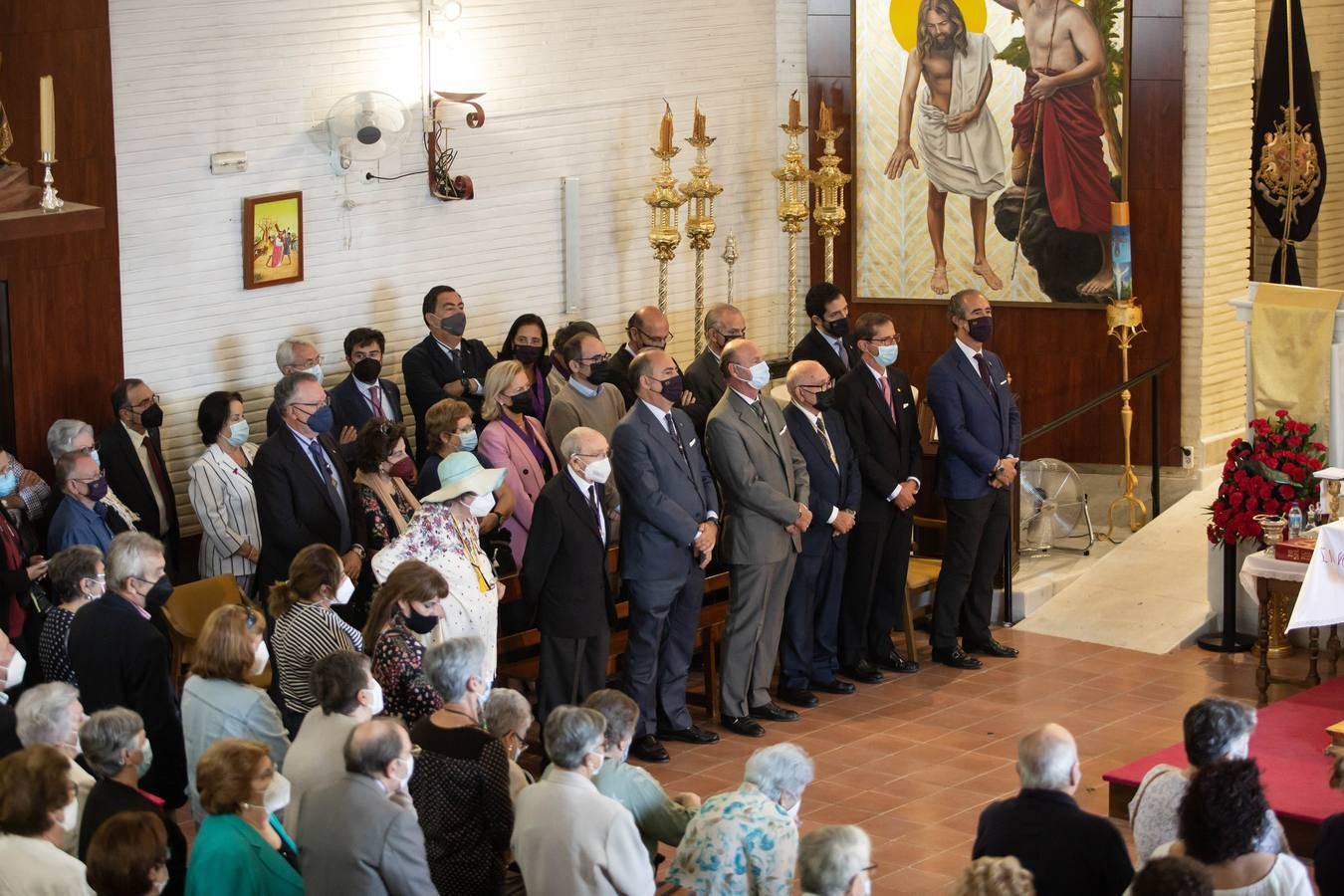 El cardenal Amigo Vallejo oficia una misa ante el Gran Poder